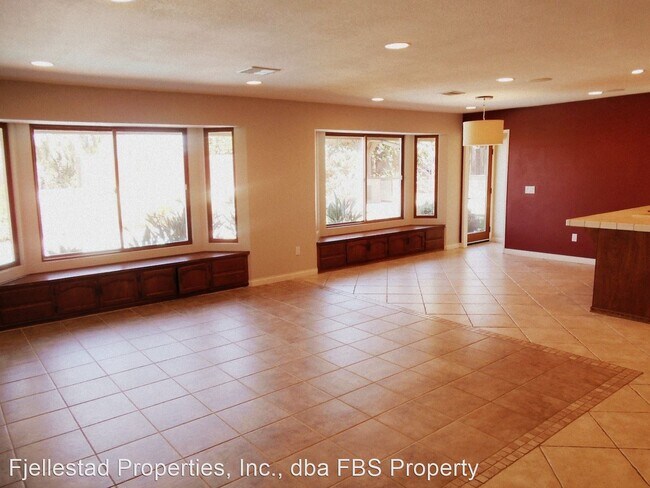 Building Photo - 4 br, 2.5 bath House - 13638 Orchard Gate Rd