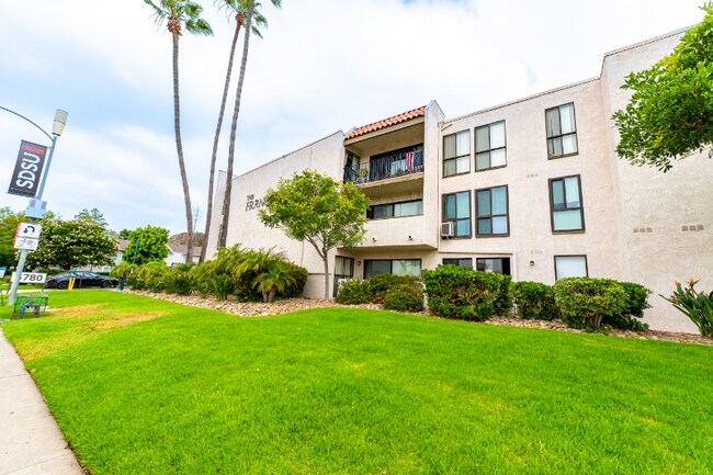 Foto del edificio - 6780 Friars Rd