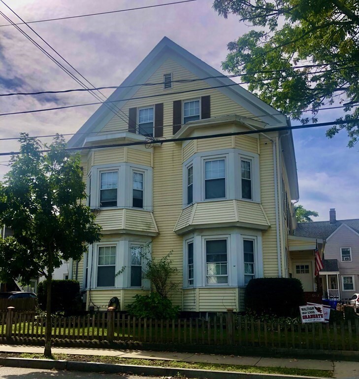 Foto principal - 165 Chestnut St