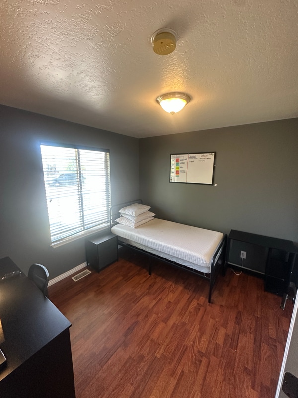 Primary Photo - 361 E 1520 N