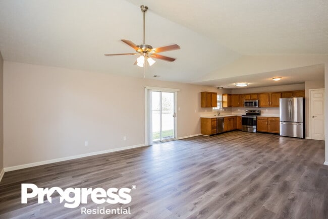 Building Photo - 7423 Nutmeg Ct