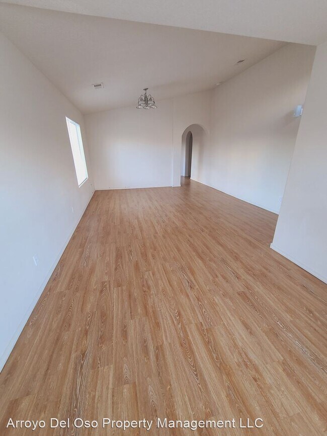Foto del edificio - 4 br, 2 bath House - 751 Beargrass Ave SW