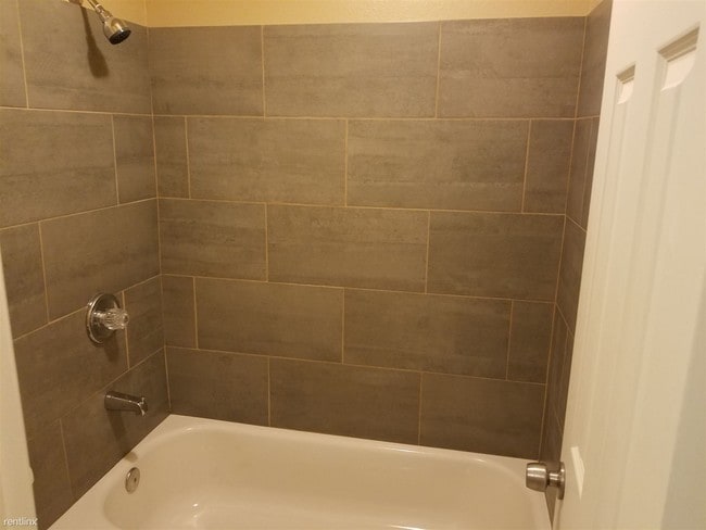 Building Photo - 3 br, 1 bath Condo - 9650 Huron St Apt 21 ...