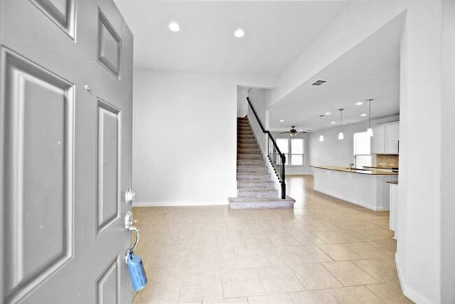 Building Photo - 16015 Remington Reserve Way