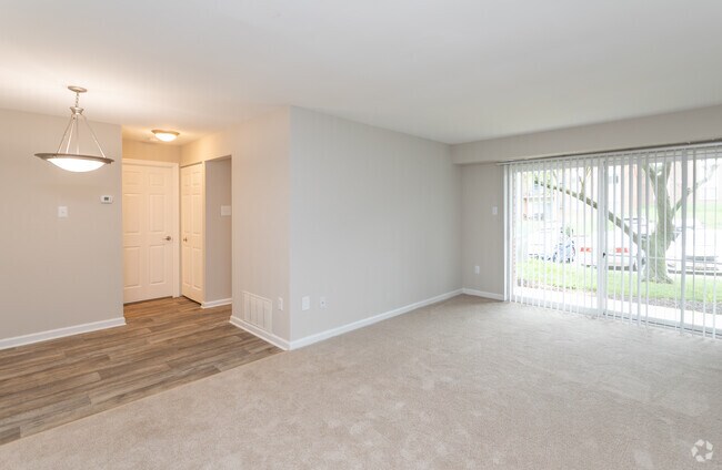 Charleston Place Apartments Ellicott City, MD