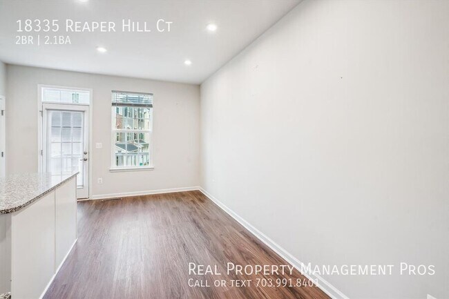 Foto del edificio - Spacious Condo near I-95 and Quantico!