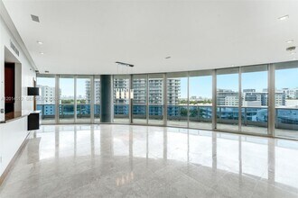 Building Photo - 5959 Collins Ave