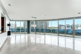 Building Photo - 5959 Collins Ave