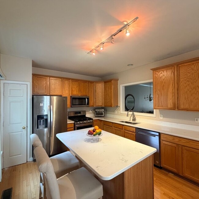 Building Photo - 43100 Sherbrooke Terrace