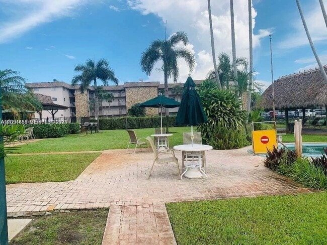 Foto del edificio - 2461 SW 82nd Ave