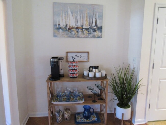 Foto del edificio - 1942 Turnbull Lakes Dr