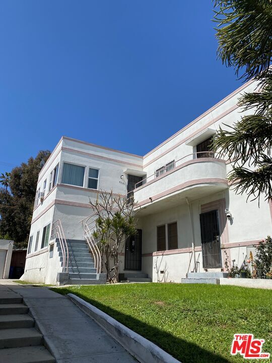 Foto del edificio - 837 Alexandria Ave