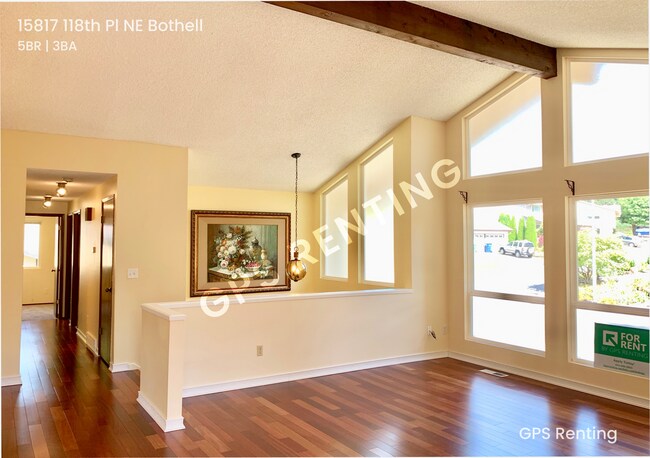 Building Photo - Updated 5-Bedroom Home for Rent in Bothell