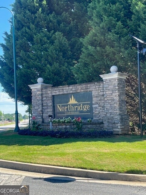 Foto del edificio - 6420 Pinebark Way