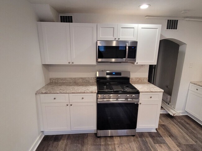 Foto del edificio - 1146 Woods Run Ave