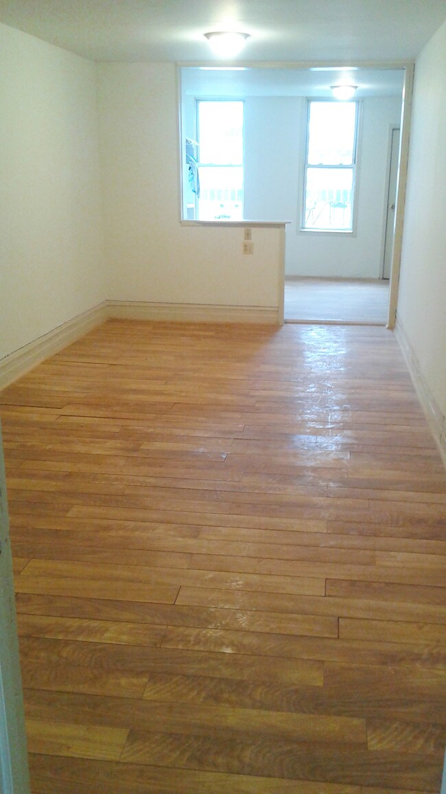 Foto del edificio - 736 E 133rd St