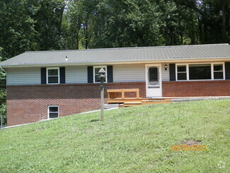 Building Photo - 806 Oliver Ave