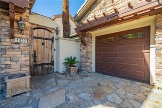 Building Photo - 1423 Foothills Village Dr