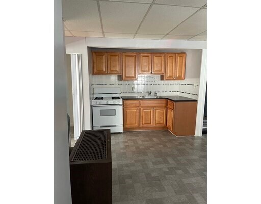 Building Photo - 407 S Main St