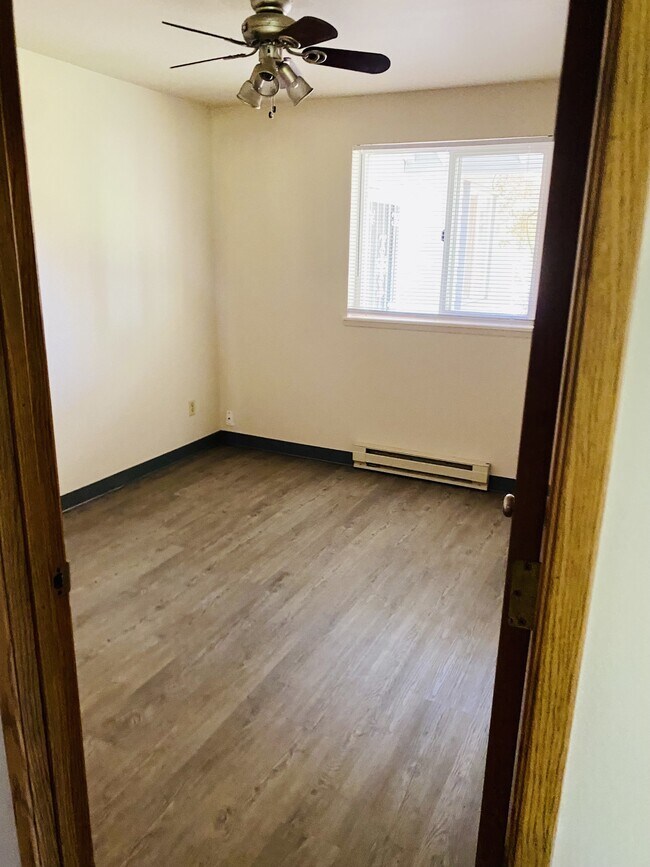 Foto del edificio - 505 Louis J Ave