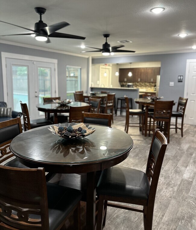 Longfellow Apartments Apartments in Beaumont, TX