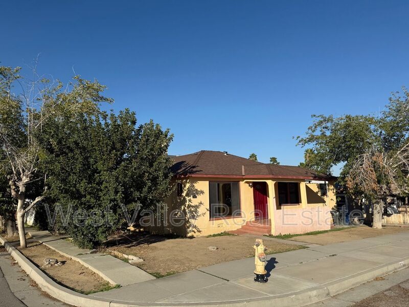 Primary Photo - 334 B St