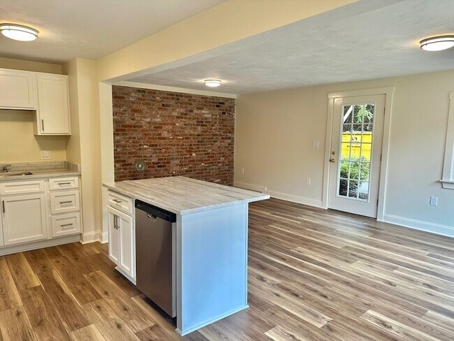 Foto del edificio - 786 Hemenway St