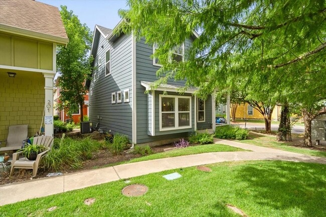 Building Photo - 1601 Miriam Ave