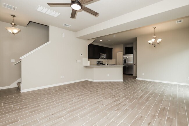 Building Photo - Amazing home ready to move in!