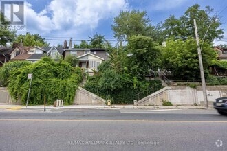 Building Photo - 1366 Davenport Rd