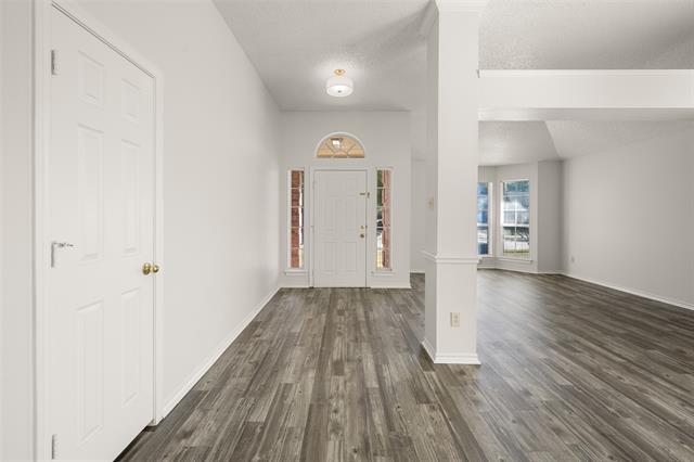 Foto del edificio - 1417 Warwick Dr