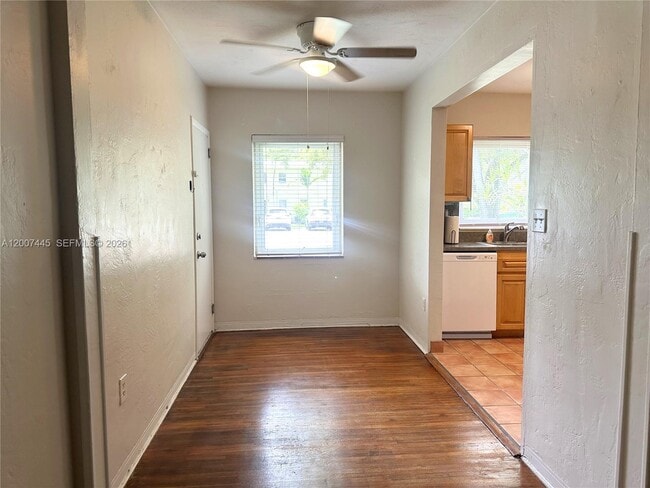 Building Photo - 7734 SW 55th Ave