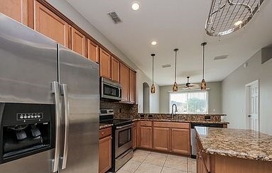 Foto del edificio - 5660 Sycamore Canyon Dr