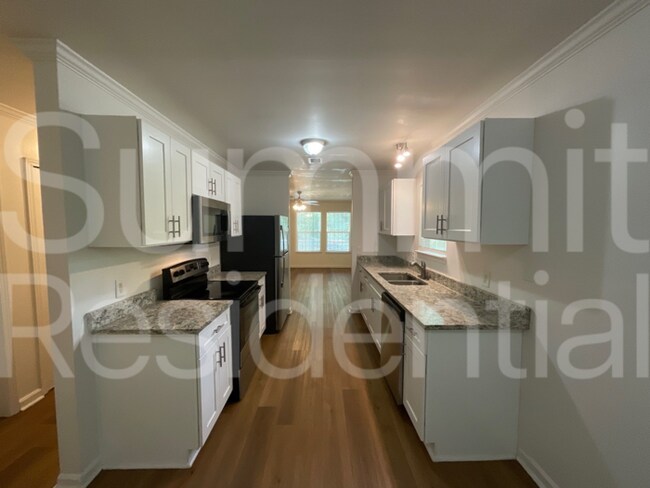 Foto del edificio - 651 Langston Dr SW