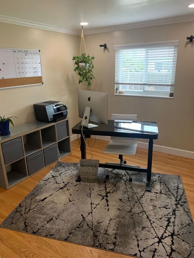 Foto del edificio - Charming 3-bedroom, 2-bathroom