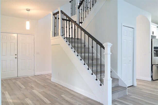 Foto del edificio - 5308 Cedarshake Ln