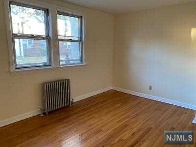 Building Photo - 405 Ridge Rd