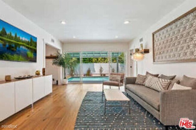 Building Photo - 3 br, 2 bath House - 13239 Cumpston St