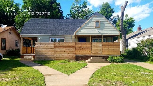 Building Photo - 2865 E Admiral Pl