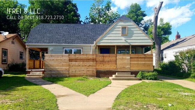 Foto del edificio - 2865 E Admiral Pl