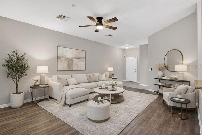 Building Photo - 1519 Priory Cir