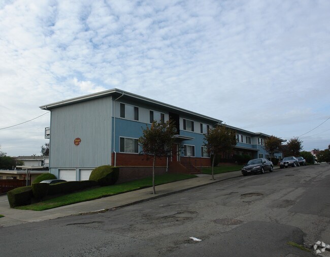 Building Photo - 311 Carlston St