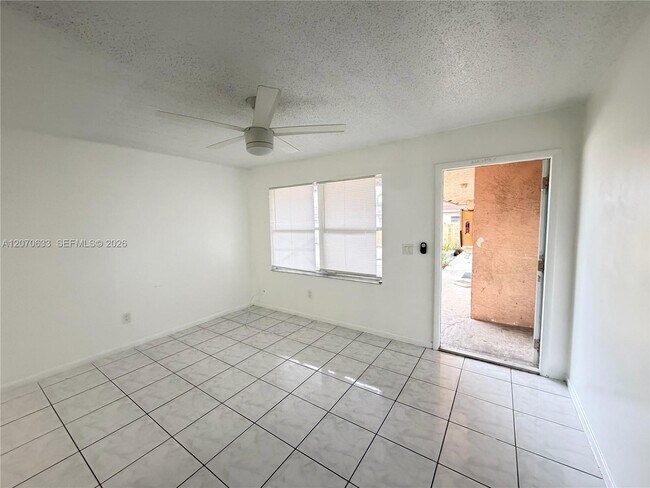 Building Photo - 2224 Pierce St
