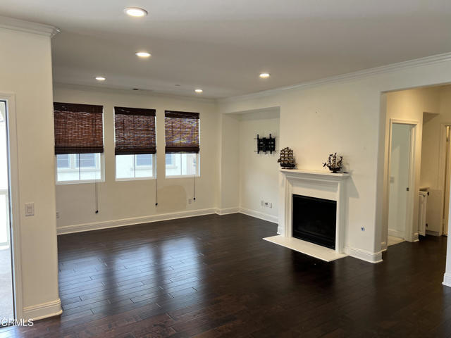 Building Photo - 3143 Lisbon Ln