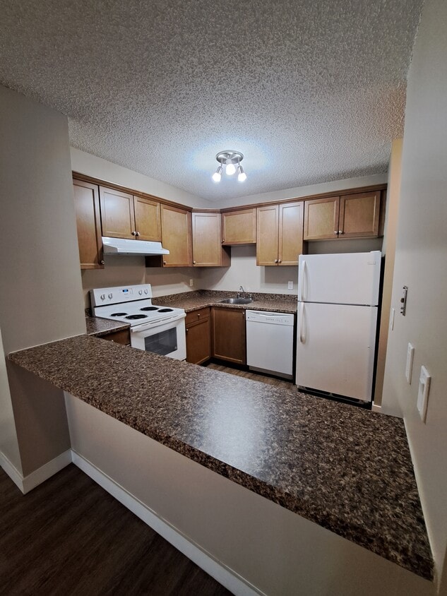Building Photo - Parkview Village