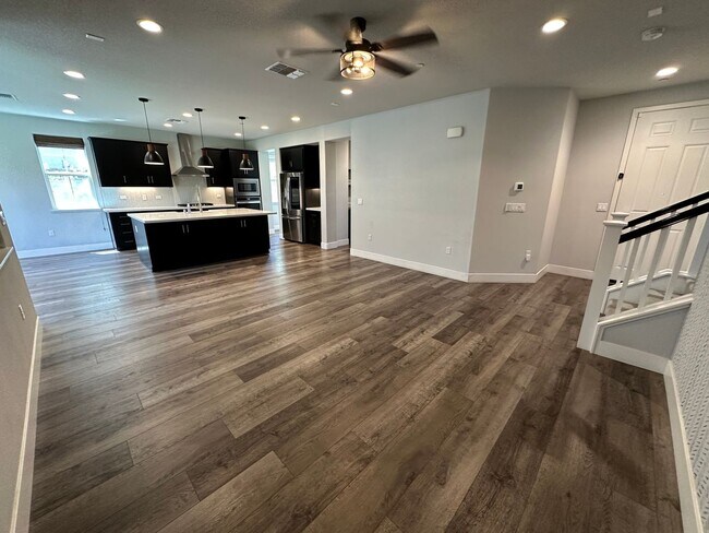 Building Photo - Stunning 4 Bedroom, 3 Bath Mountain House Home