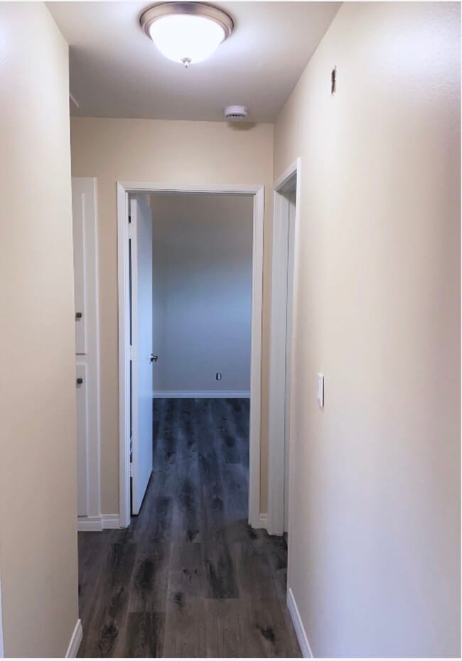 Foto del edificio - 842 N Screenland Dr