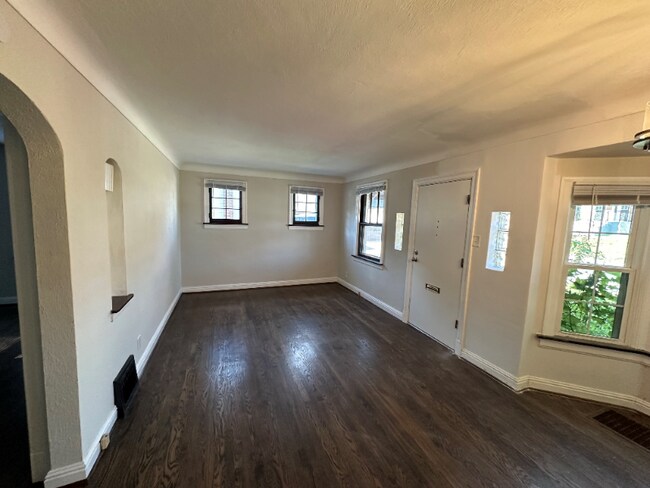 Building Photo - 2649 Melvin Ave