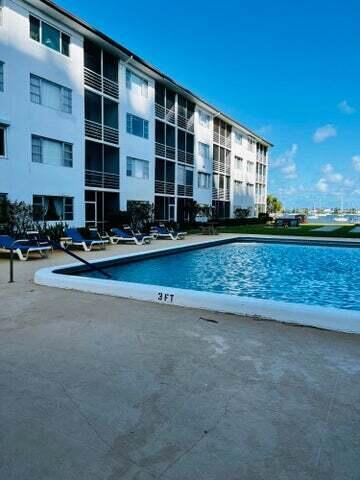Building Photo - 4500 N Flagler Dr