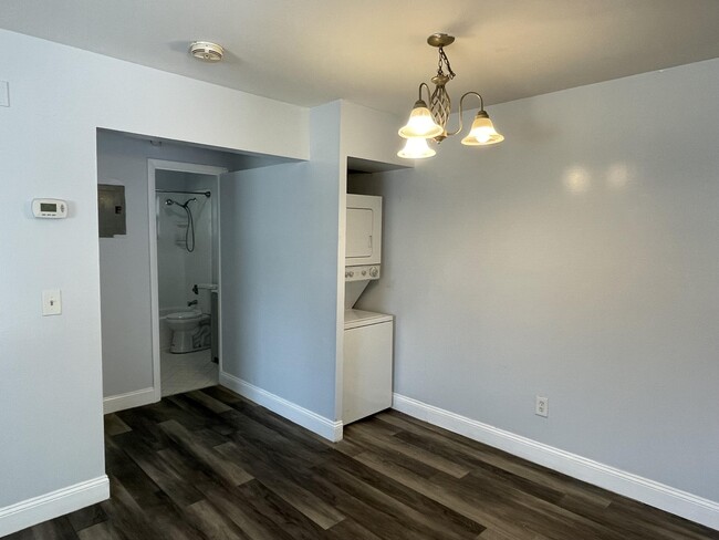 Foto del edificio - 650 S Pine St